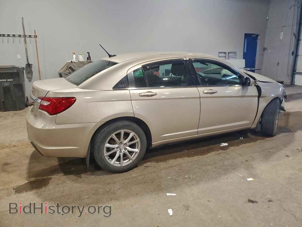 2014 CHRYSLER 200 - VIN: 1C3CCBABXEN131841 - Photo 3