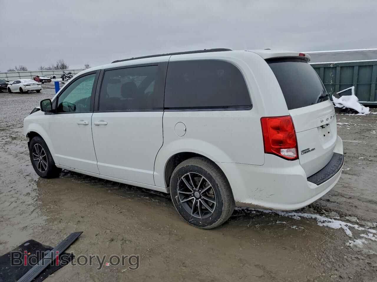 2018 DODGE CARAVAN - VIN: 2C4RDGCG3JR137468 - Фото 2