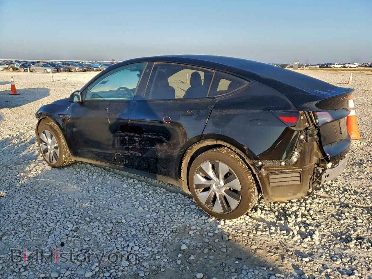 2023 TESLA MODEL Y - VIN: 7SAYGDEE5PA126232 - Фото 2