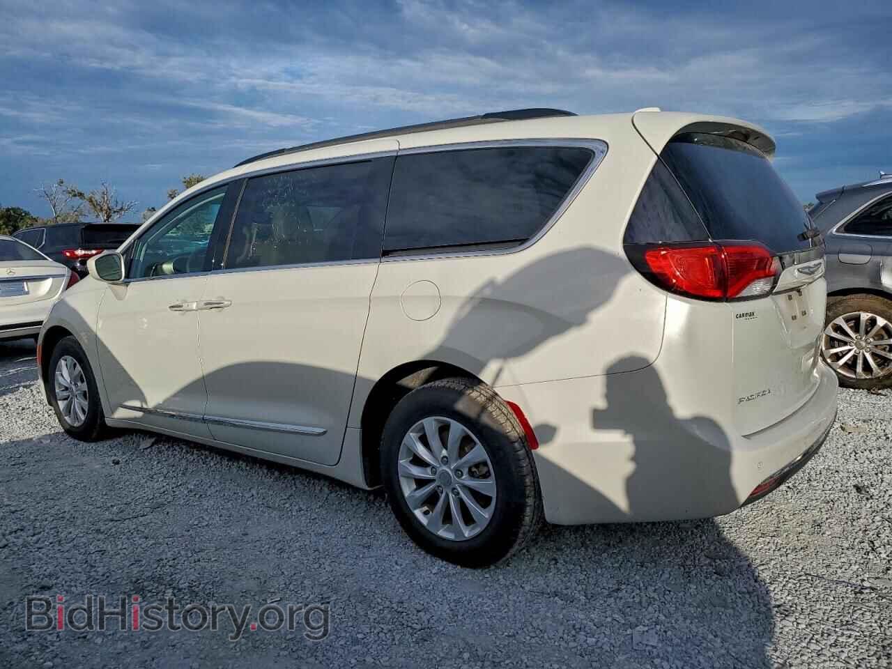 2017 CHRYSLER PACIFICA - VIN: 2C4RC1BG7HR705121 - Photo 2