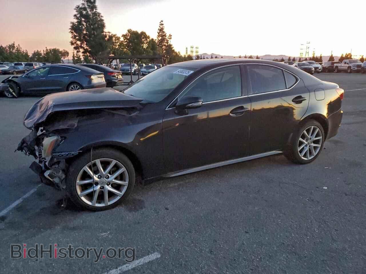 Photo JTHCF5C25B5051794 - LEXUS IS 2011