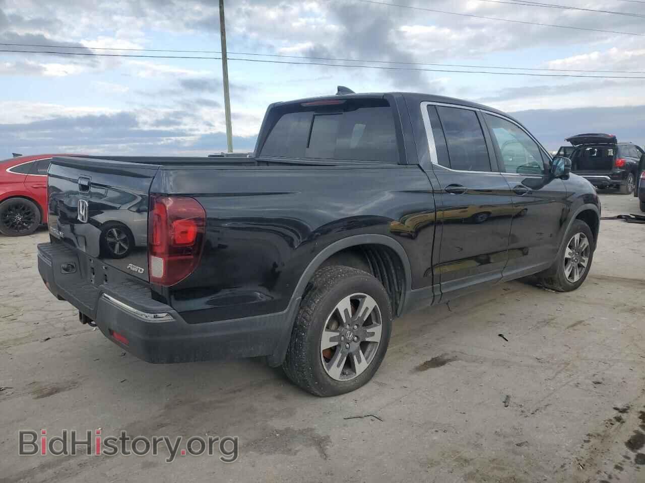 2019 HONDA RIDGELINE - VIN: 5FPYK3F64KB034562 - Фото 3