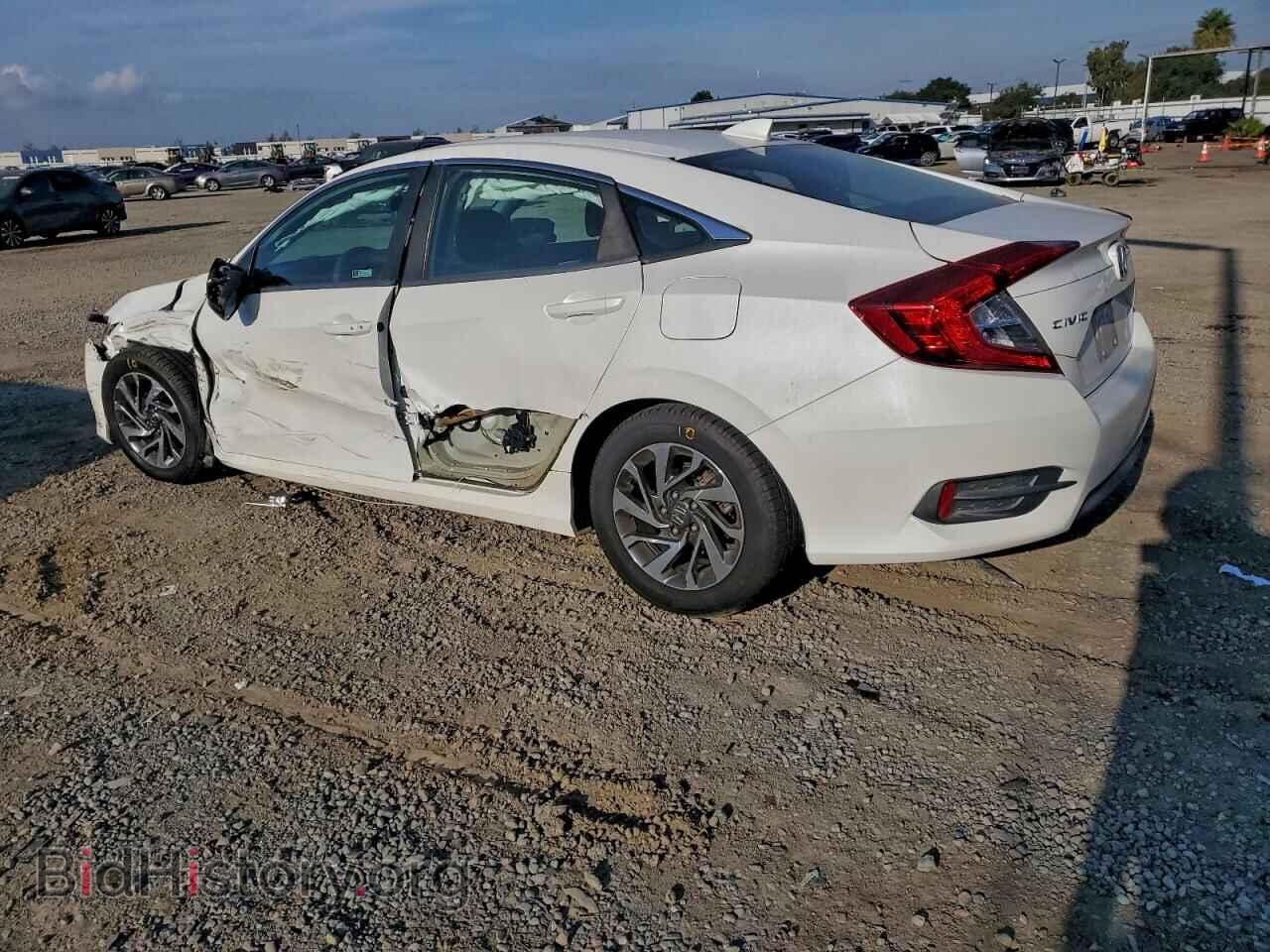 2018 HONDA CIVIC - VIN: 2HGFC2F8XJH570807 - Фото 2