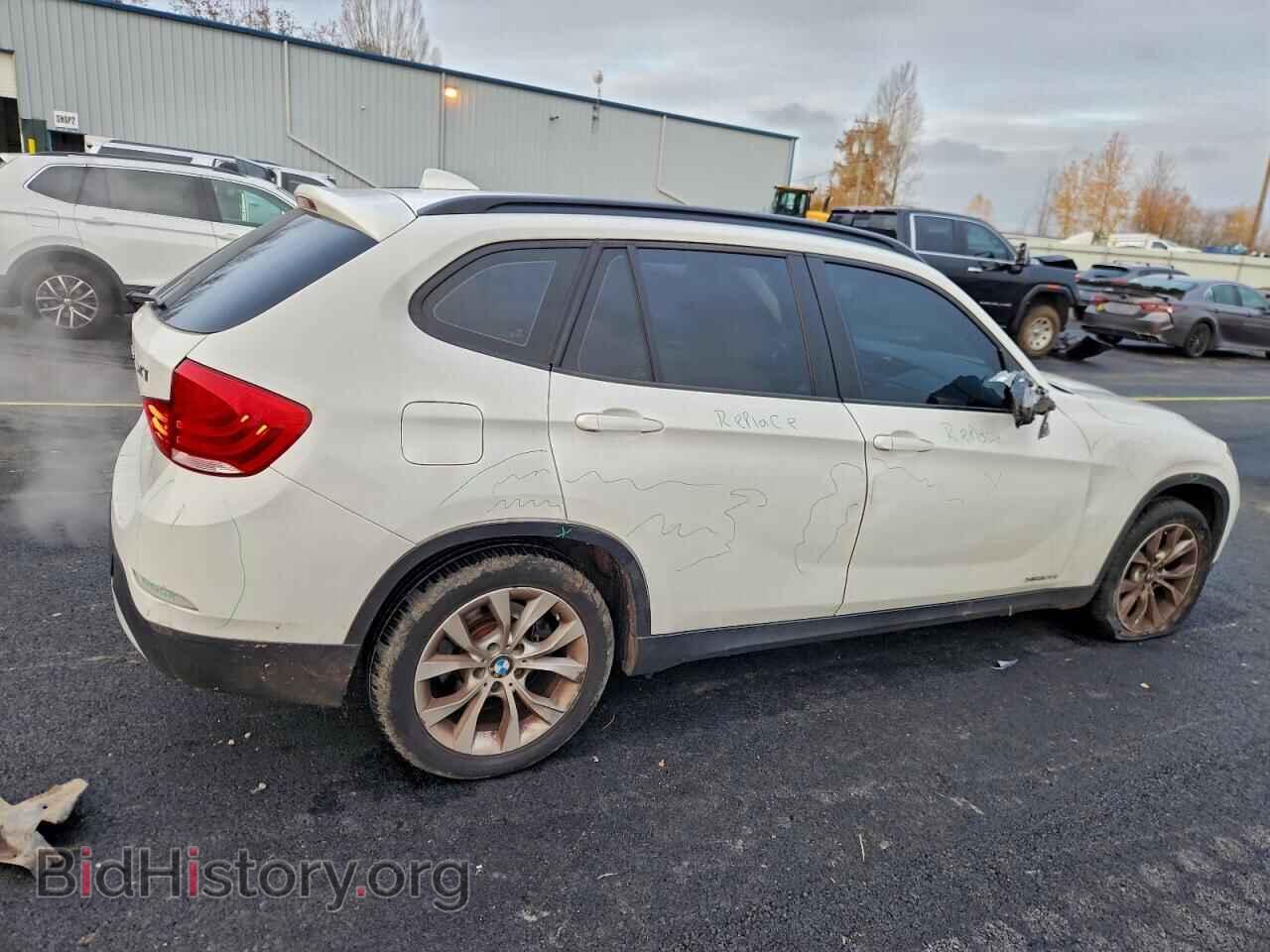 2014 BMW X1 - VIN: WBAVL1C57EVY20366 - Фото 3