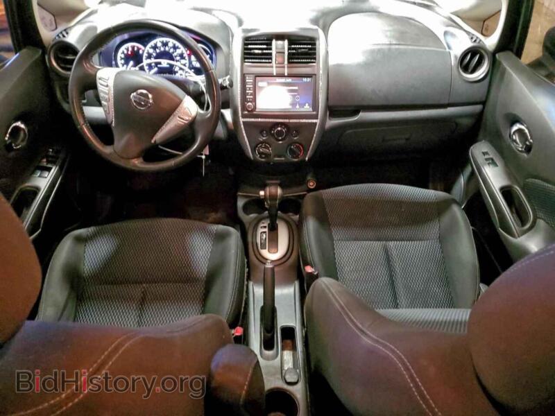 2019 Nissan VERSA (VIN 3N1CE2CP2KL363511) — фото 8 из 13