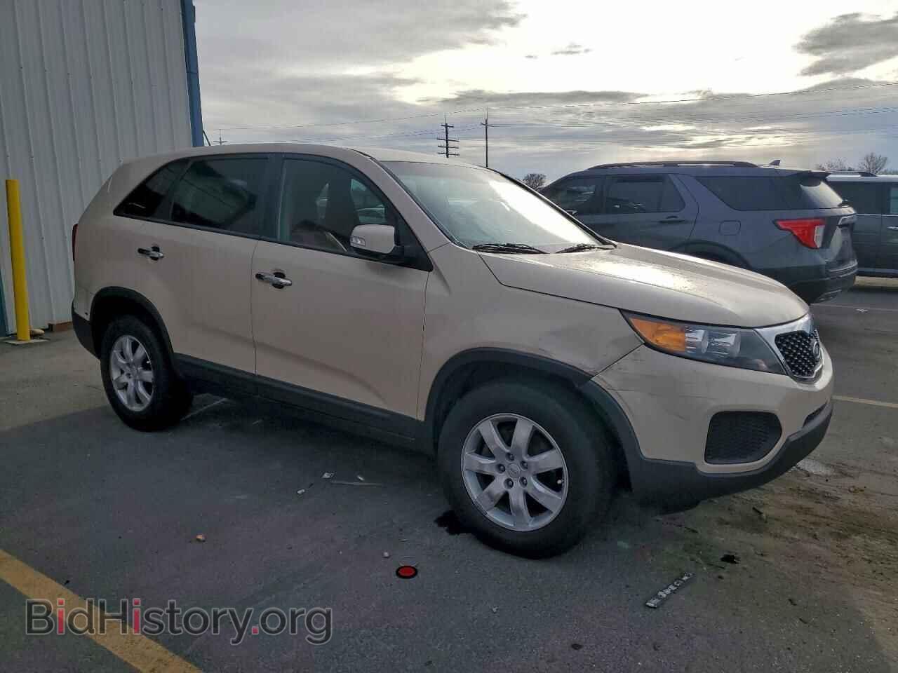 2011 KIA SORENTO - VIN: 5XYKT3A13BG126228 - Фото 4