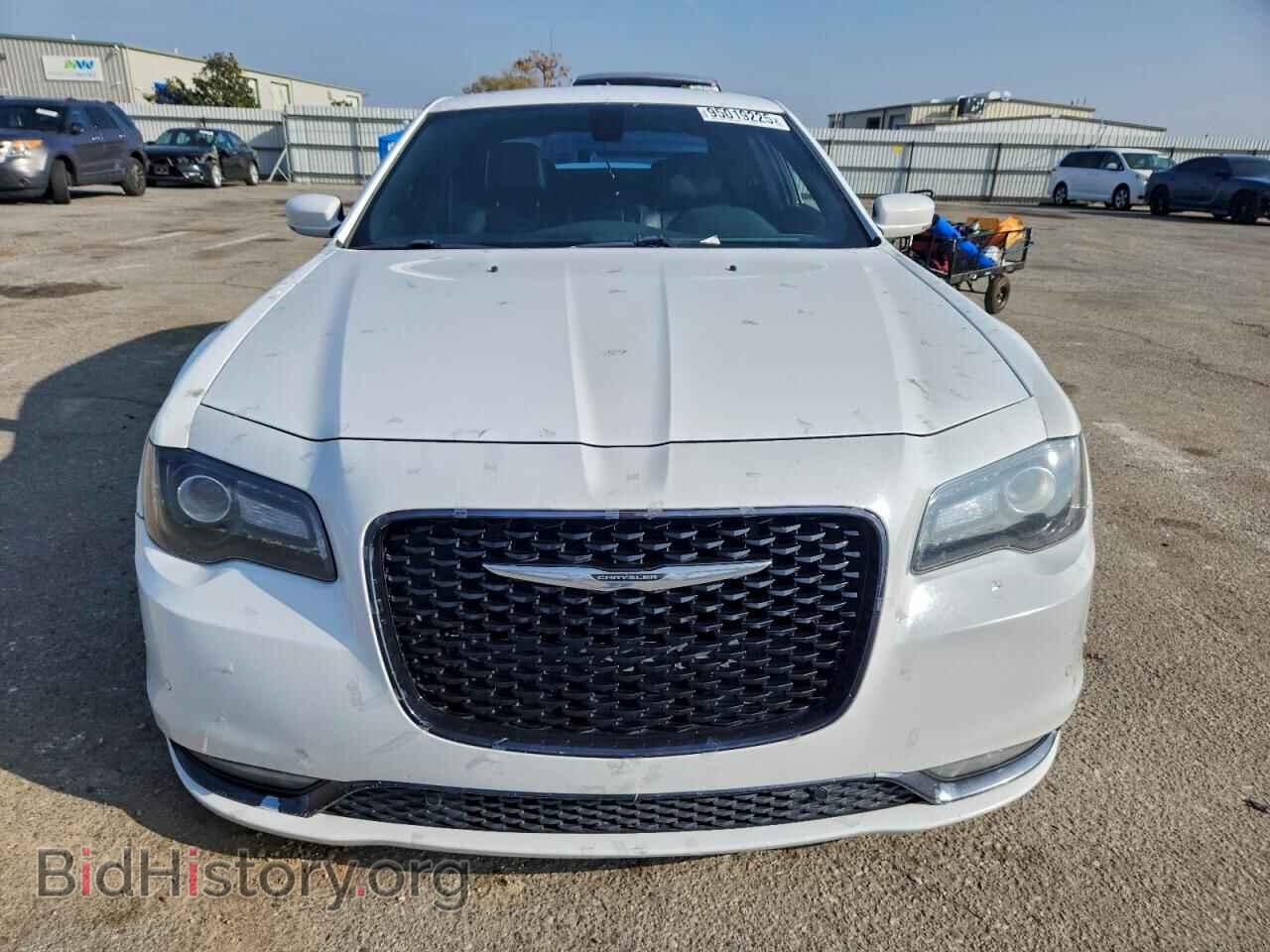 2016 CHRYSLER 300 - VIN: 2C3CCABT2GH208148 - Фото 5