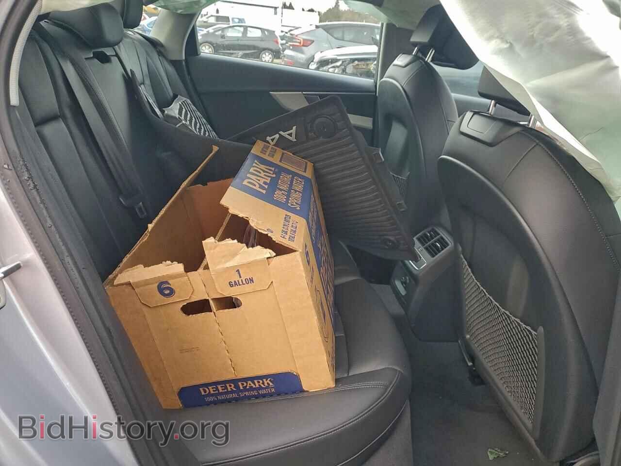 2018 AUDI A4 - VIN: WAUDNAF40JA209220 - Photo 10