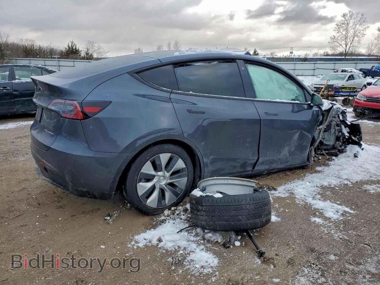 2022 TESLA MODEL Y - VIN: 7SAYGDEE1NF329344 - Фото 3
