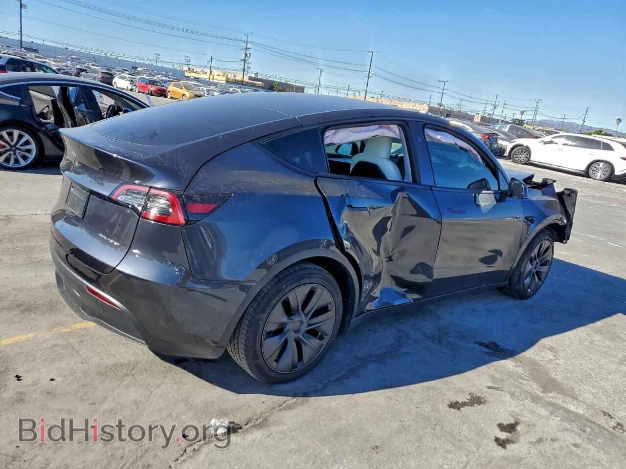2024 TESLA MODEL Y - VIN: 7SAYGDEE6RF130831 - Фото 3