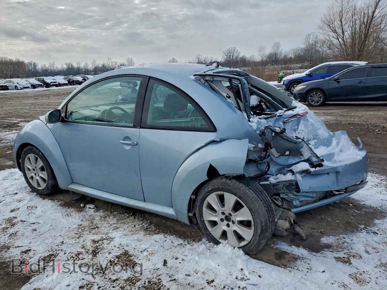 2009 VOLKSWAGEN BEETLE - VIN: 3VWPW31C29M505195 - Фото 2