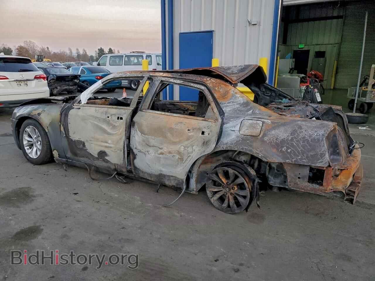 2007 CHRYSLER 300 - VIN: 2C3KA43R27H884802 - Фото 2