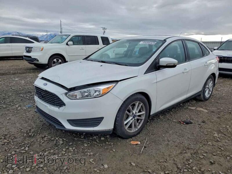 2016 Ford FOCUS SE (VIN 1FADP3F26GL364736) — фото 1 из 14, Copart, повреждение: задняя часть