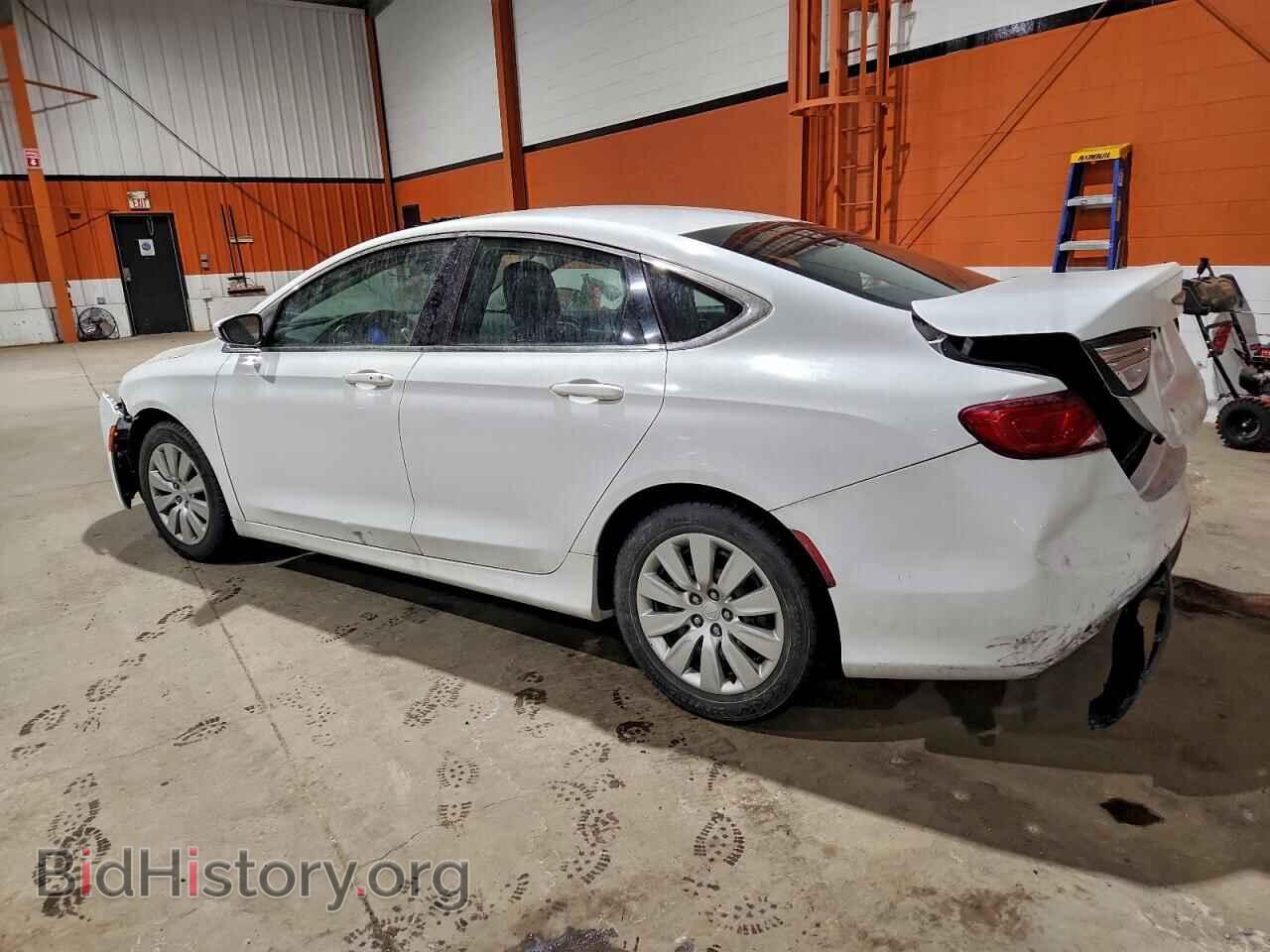 2015 CHRYSLER 200 - VIN: 1C3CCCFB5FN672067 - Фото 2