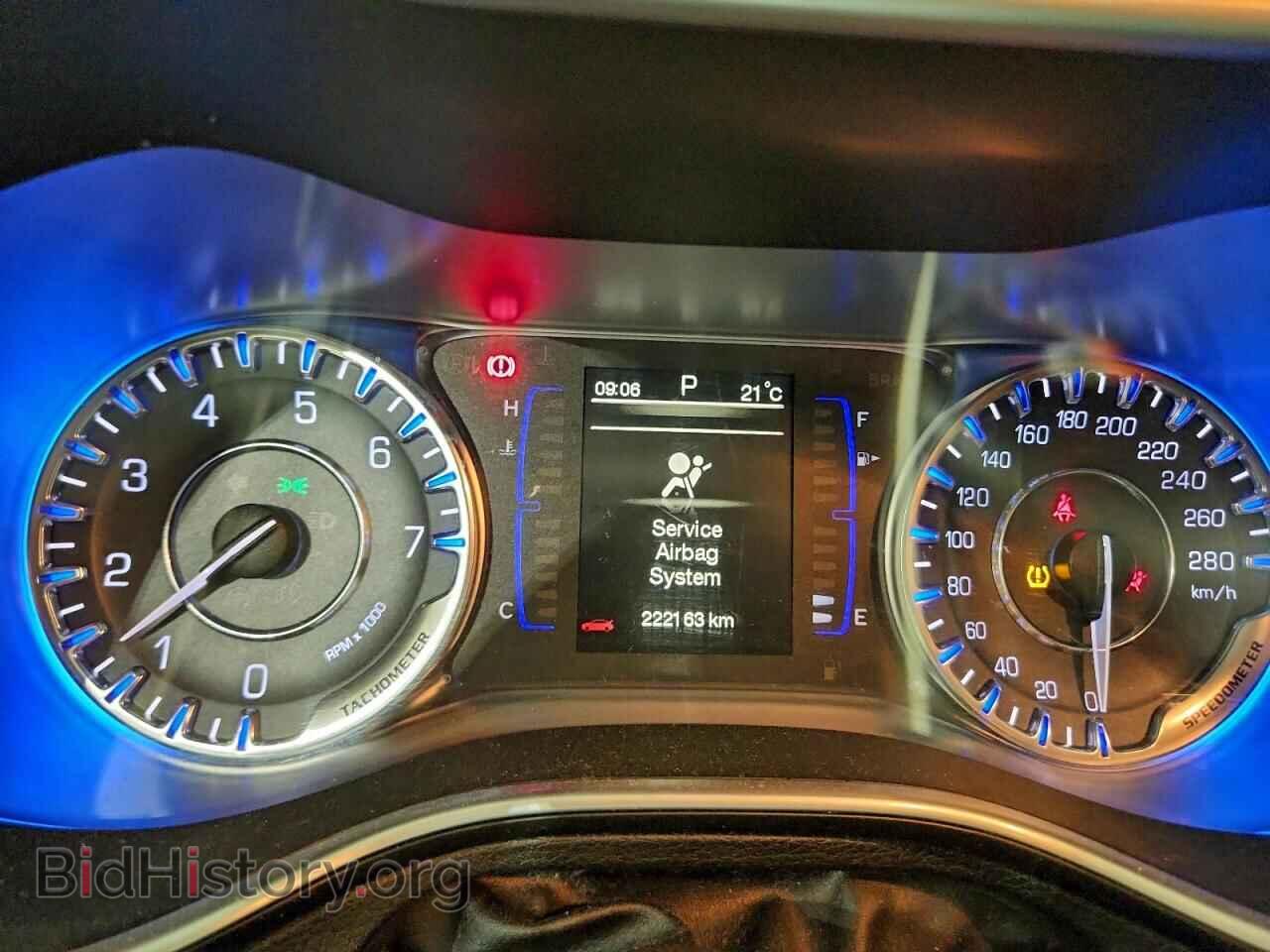 2015 CHRYSLER 200 - VIN: 1C3CCCFB5FN672067 - Фото 9
