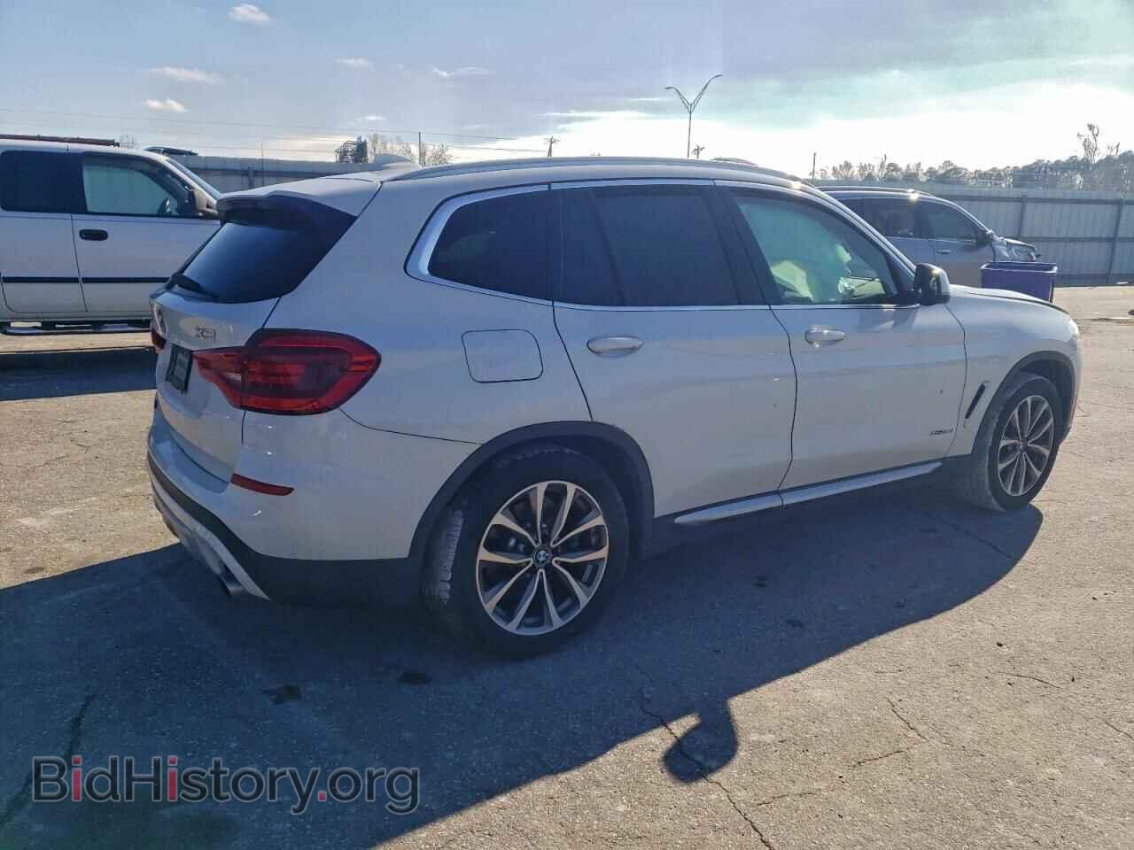 2018 BMW X3 - VIN: 5UXTR9C52JLD66803 - Фото 3