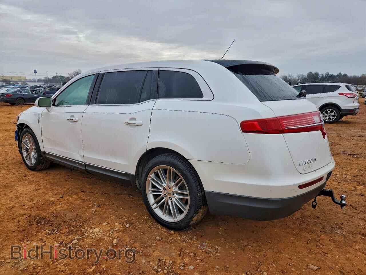 2014 LINCOLN MKT - VIN: 2LMHJ5AT9EBL52683 - Фото 2