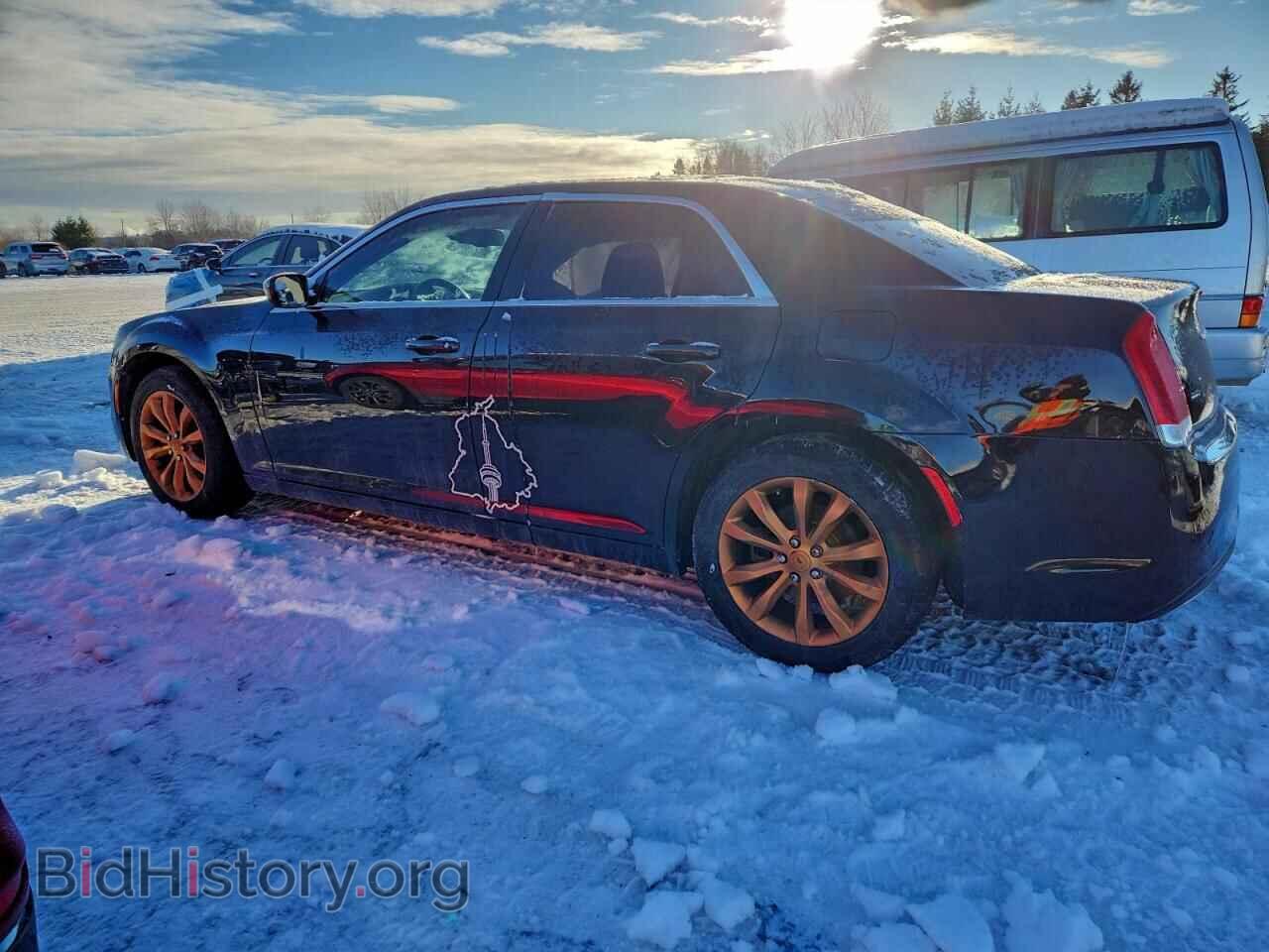 2017 CHRYSLER 300 - VIN: 2C3CCARG1HH535795 - Фото 2