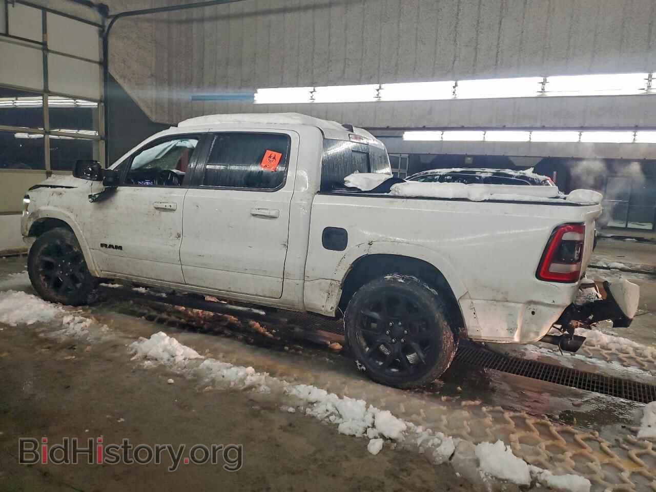 2020 RAM 1500 - VIN: 1C6SRFJT3LN128466 - Фото 2
