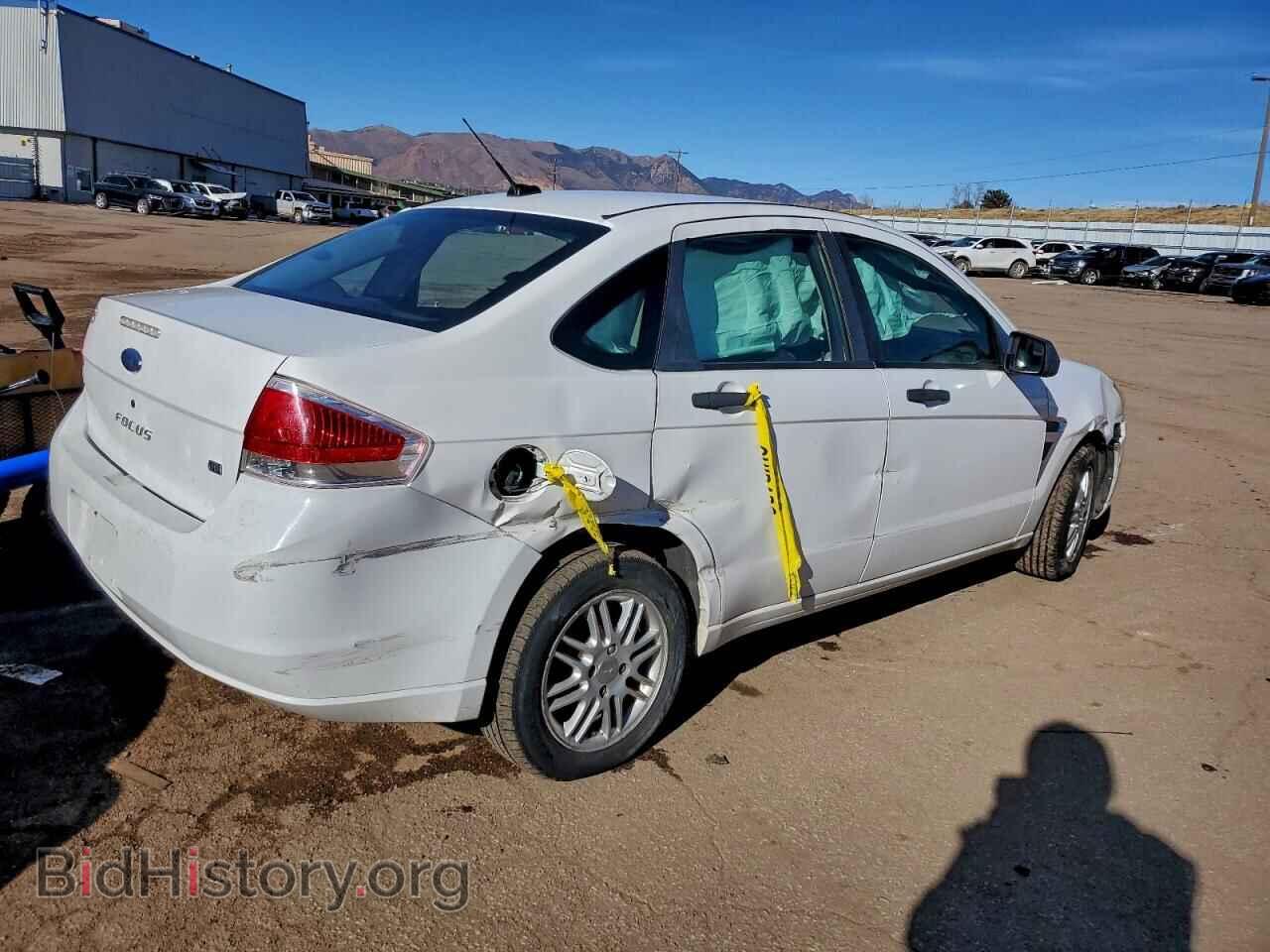 2008 FORD FOCUS - VIN: 1FAHP35N88W120390 - Фото 3