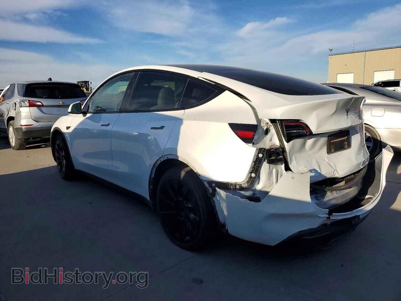 2023 TESLA MODEL Y - VIN: 7SAYGAEE6PF644884 - Фото 2