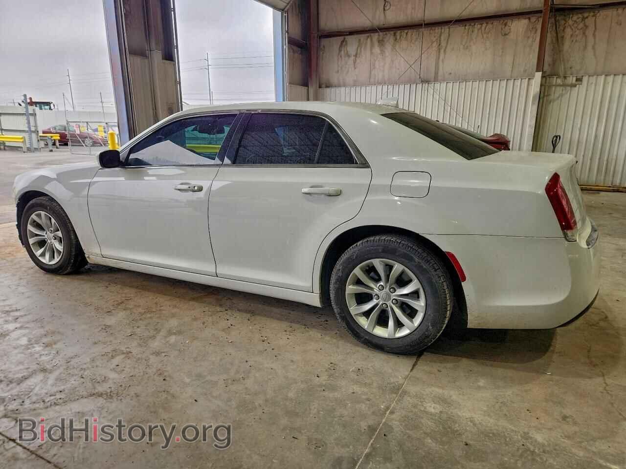2015 CHRYSLER 300 - VIN: 2C3CCAAG7FH931562 - Фото 2