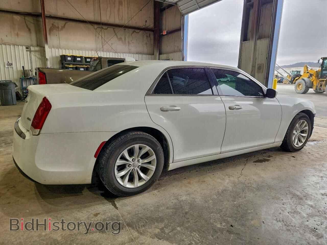 2015 CHRYSLER 300 - VIN: 2C3CCAAG7FH931562 - Фото 3