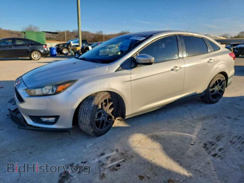 2016 Ford FOCUS SE (VIN 1FADP3F22GL332334) — photo 1 of 14, Copart, damage: front end