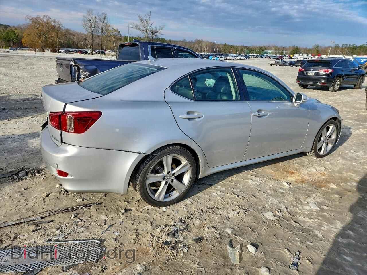 2011 LEXUS IS - VIN: JTHBF5C29B5143325 - Photo 3