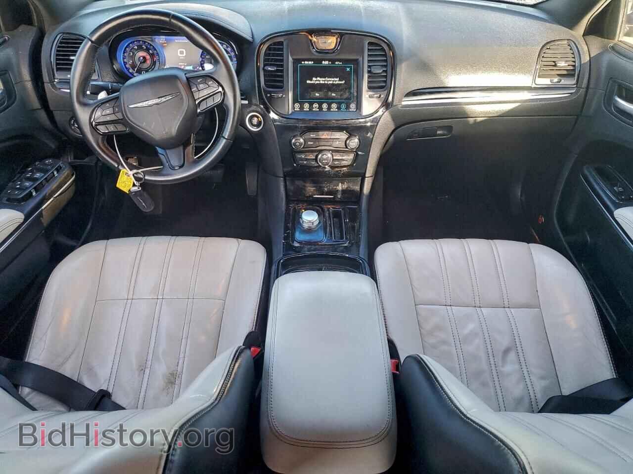 2017 CHRYSLER 300 - VIN: 2C3CCABGXHH553853 - Фото 8