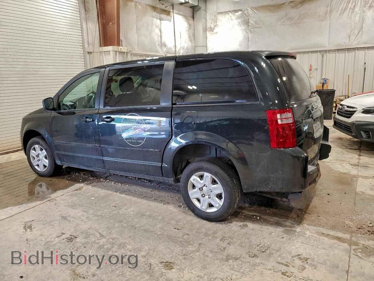 2010 DODGE CARAVAN - VIN: 2D4RN4DE7AR490131 - Photo 2