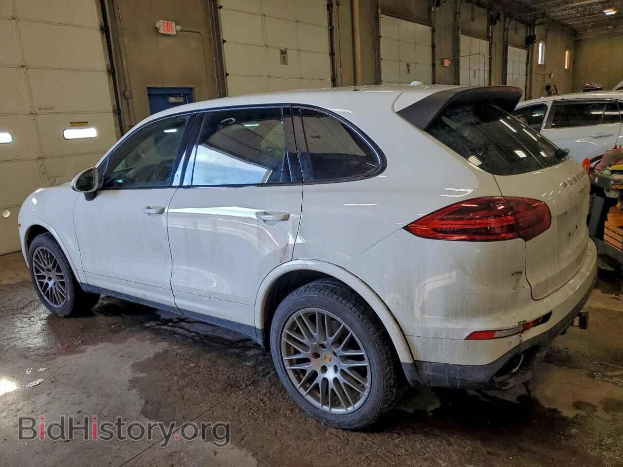 2017 PORSCHE CAYENNE - VIN: WP1AA2A26HKA80738 - Фото 2
