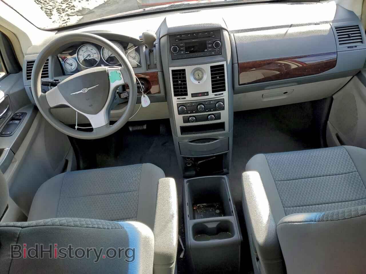 2010 CHRYSLER MINIVAN - VIN: 2A4RR2D19AR404721 - Photo 8