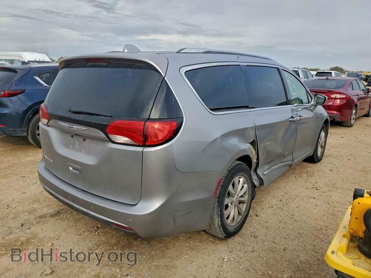 2019 CHRYSLER PACIFICA - VIN: 2C4RC1BG1KR561217 - Фото 3
