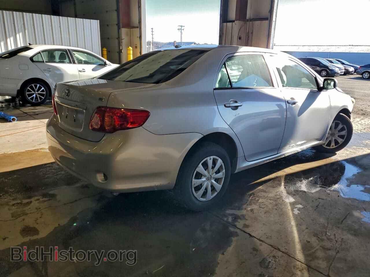 2010 TOYOTA COROLLA - VIN: 2T1BU4EE3AC525067 - Фото 3