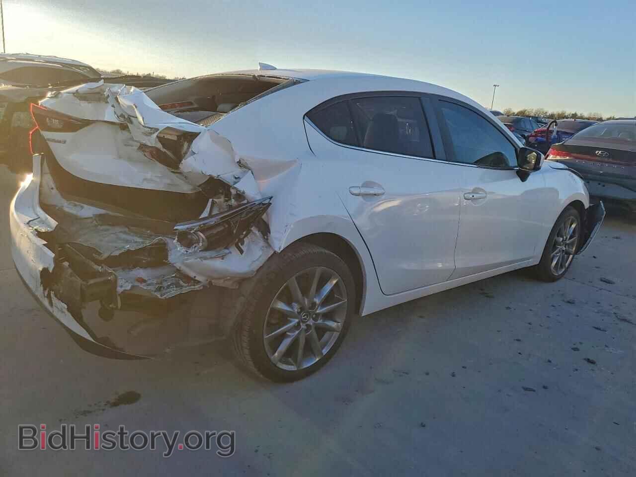 2018 MAZDA 3 - VIN: 3MZBN1W33JM179924 - Фото 3