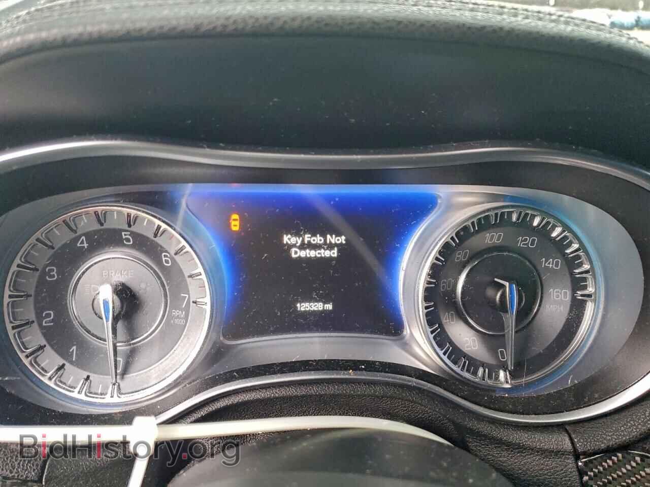 2018 CHRYSLER 300 - VIN: 2C3CCAPT9JH227764 - Фото 9