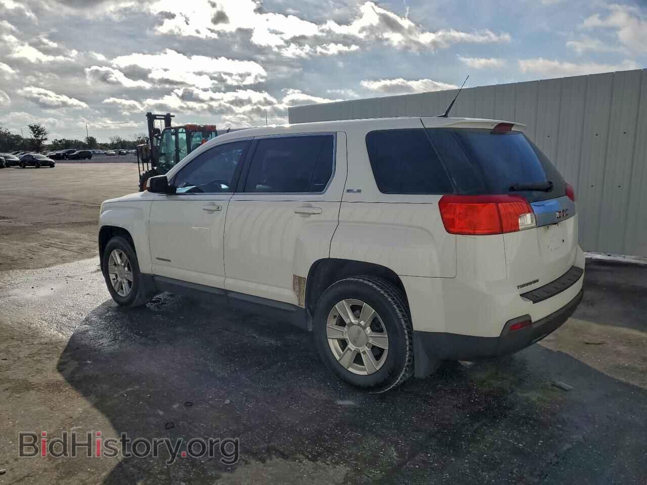 2011 GMC TERRAIN - VIN: 2CTALMEC7B6295408 - Photo 2