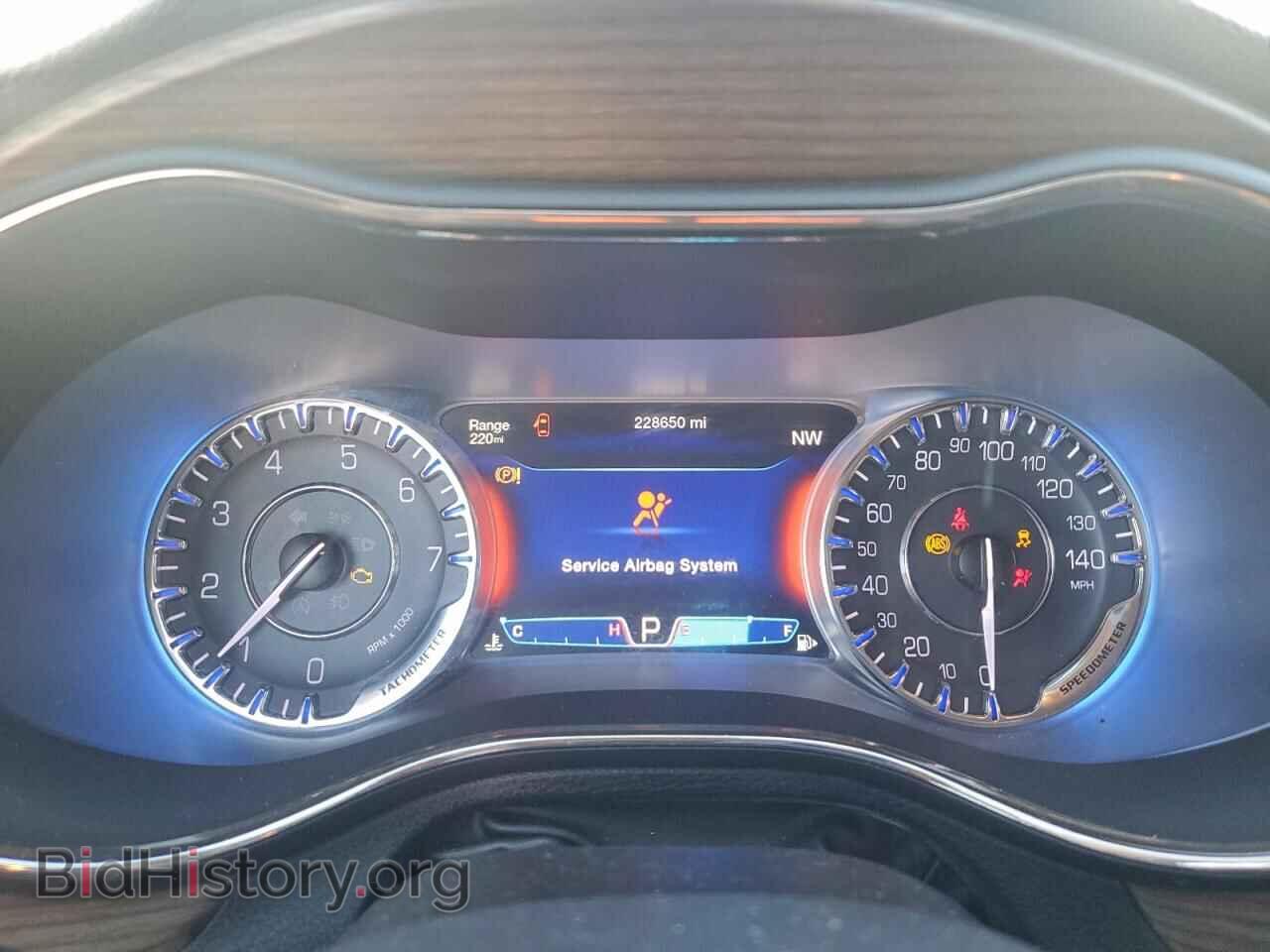 2015 CHRYSLER 200 - VIN: 1C3CCCCB3FN558637 - Фото 9