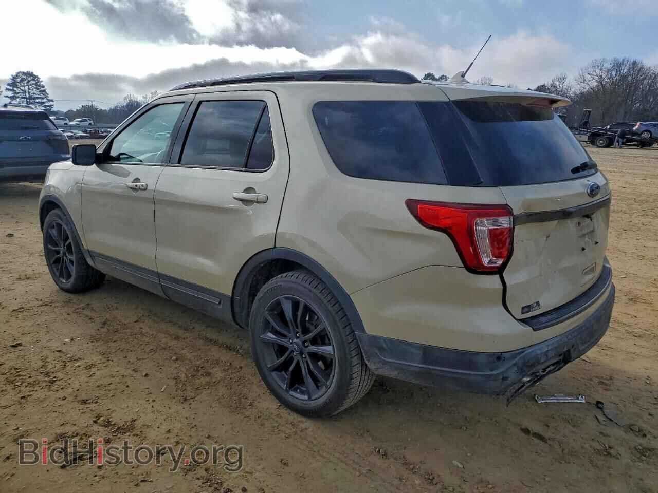 2018 FORD EXPLORER - VIN: 1FM5K7D81JGA17841 - Photo 2