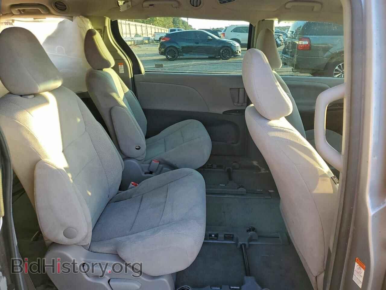 2017 TOYOTA All Models - VIN: 5TDZZ3DC2HS811407 - Фото 11