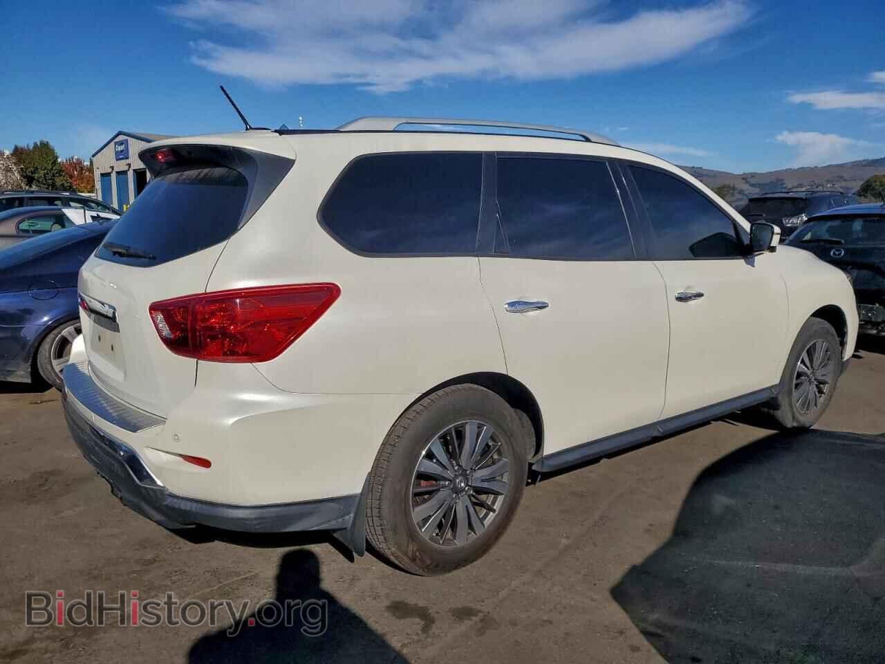 2017 NISSAN PATHFINDER - VIN: 5N1DR2MN7HC911733 - Фото 3