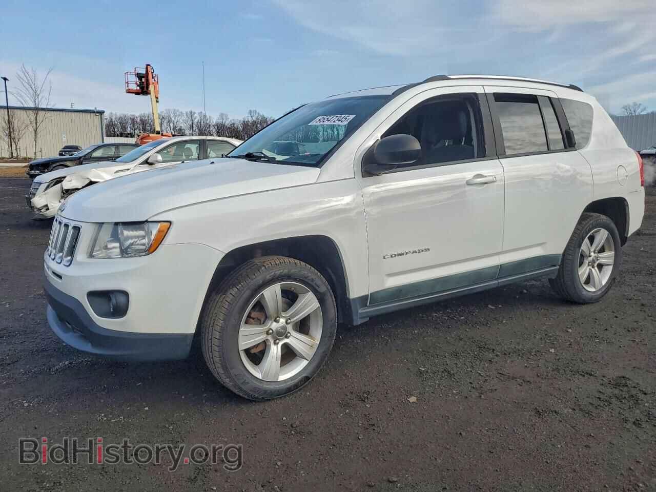 Photo 1J4NF1FB5BD280023 - JEEP COMPASS 2011