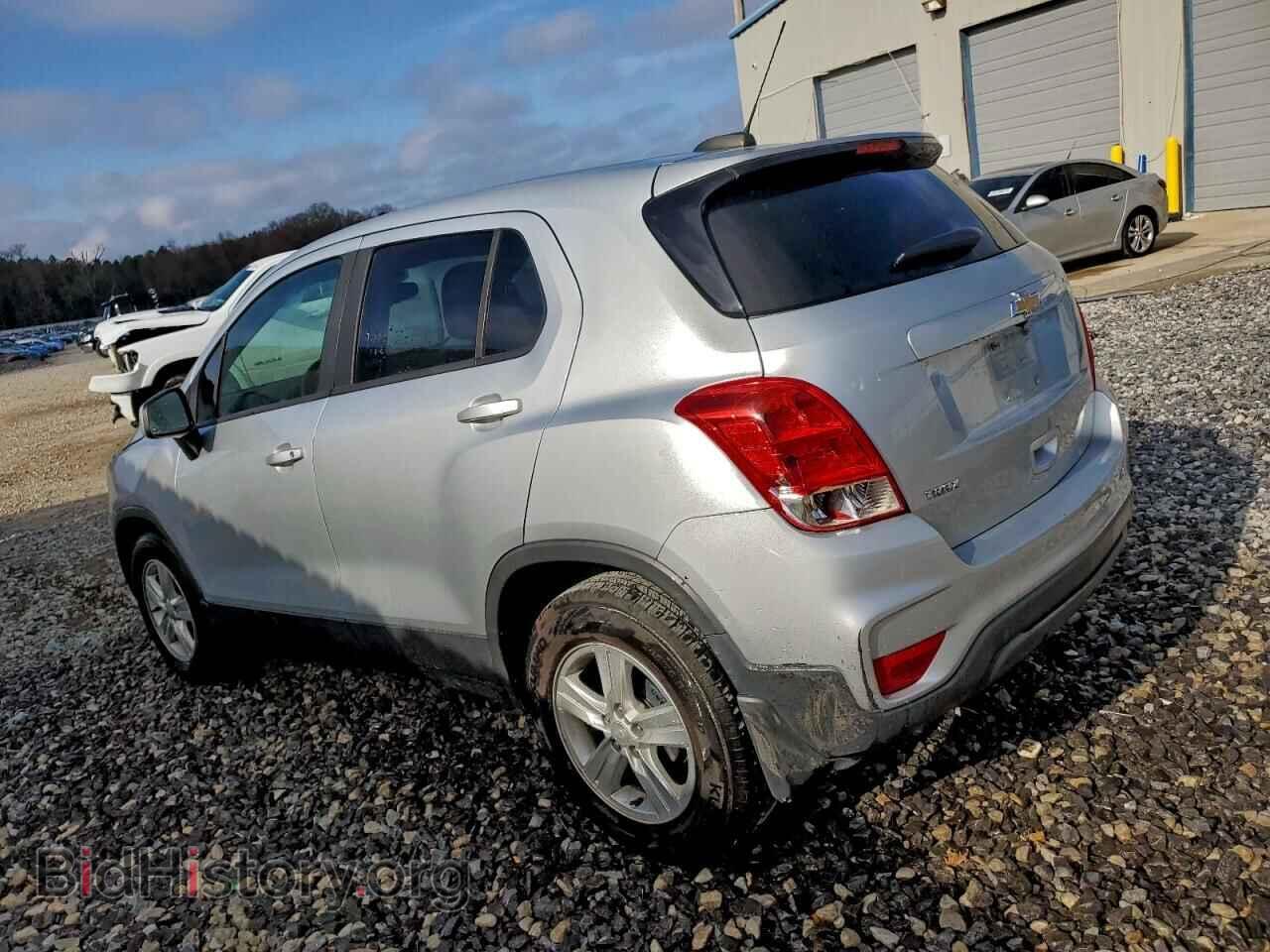 2020 CHEVROLET TRAX - VIN: 3GNCJKSB3LL285313 - Фото 2