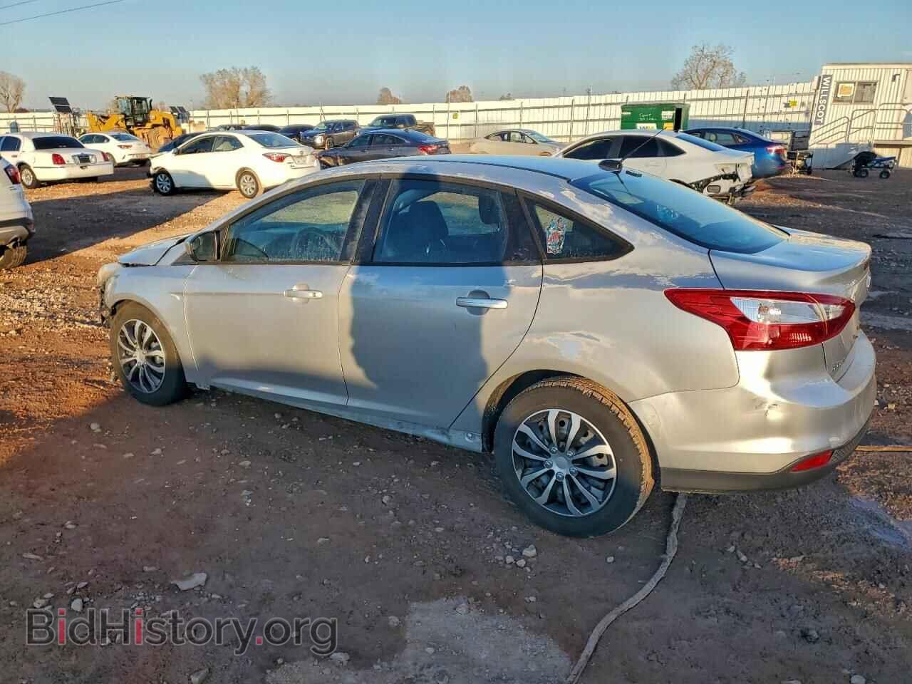 2012 FORD FOCUS - VIN: 1FAHP3F2XCL207917 - Фото 2