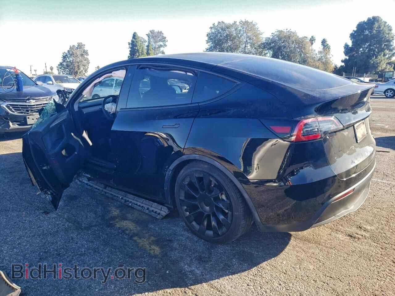 2022 TESLA MODEL Y - VIN: 7SAYGDEEXNF567788 - Фото 2
