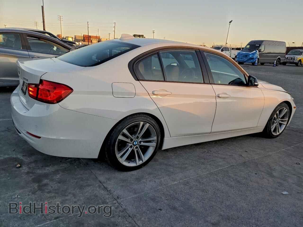 2013 BMW 3 SERIES - VIN: WBA3A5C59DF356638 - Фото 3