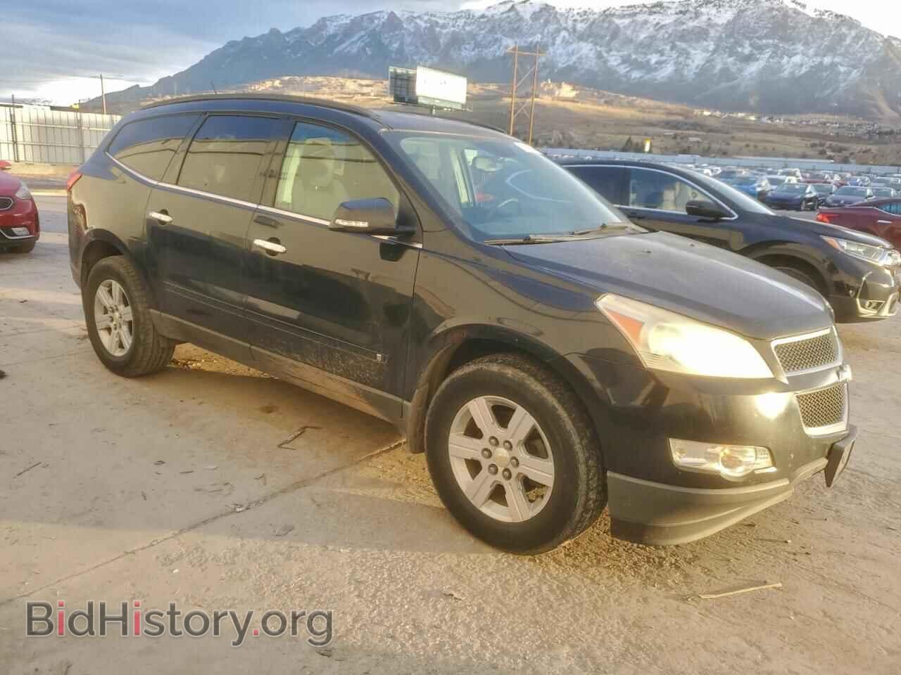 2010 CHEVROLET TRAVERSE - VIN: 1GNLVFED3AS116366 - Фото 4