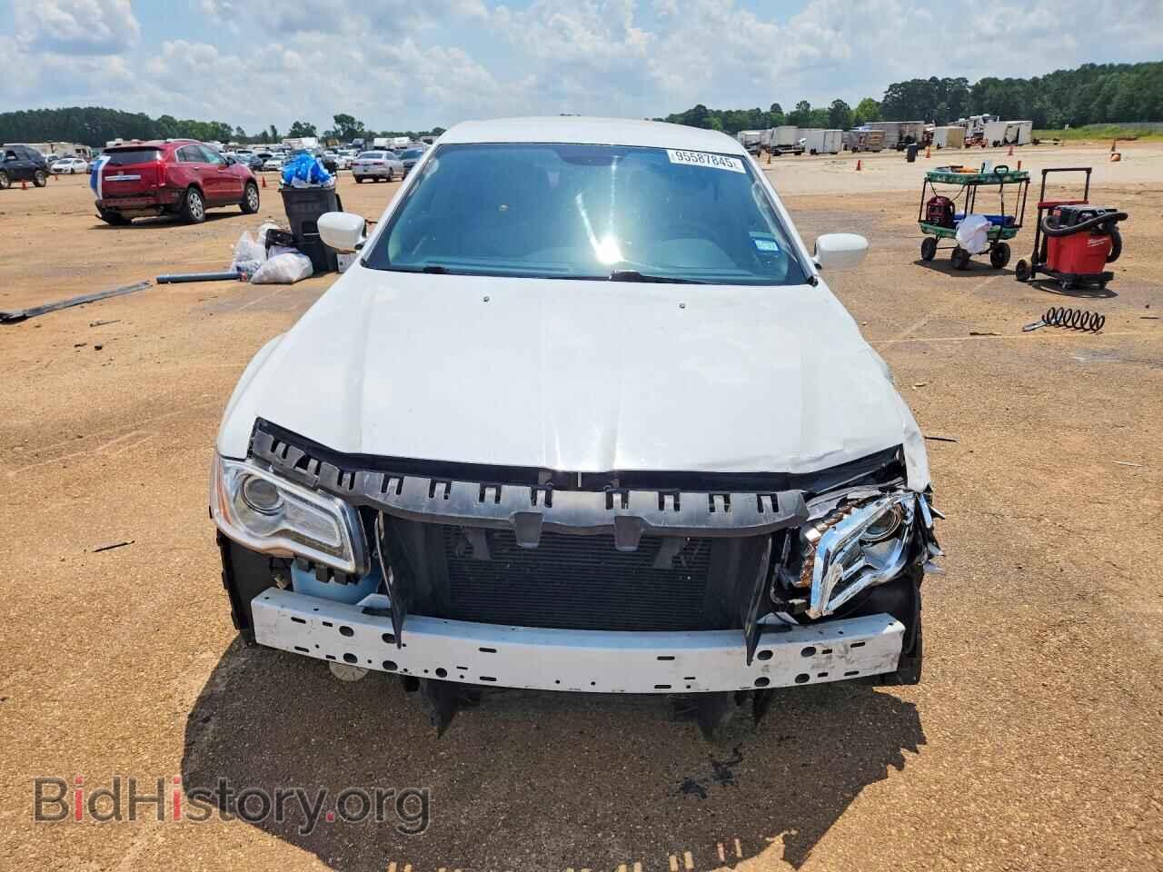 2014 CHRYSLER 300 - VIN: 2C3CCAAG0EH200700 - Photo 5