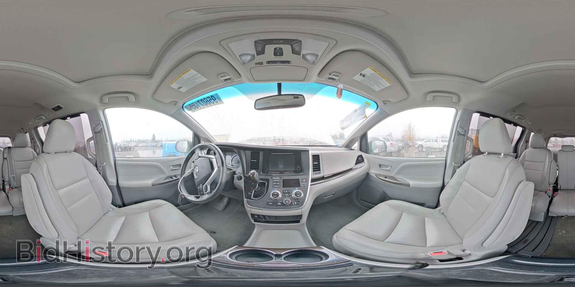 2017 TOYOTA All Models - VIN: 5TDYZ3DC2HS860084 - Фото 14